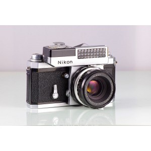 Nikon F  + Nikkor-H.C F2 50mm
